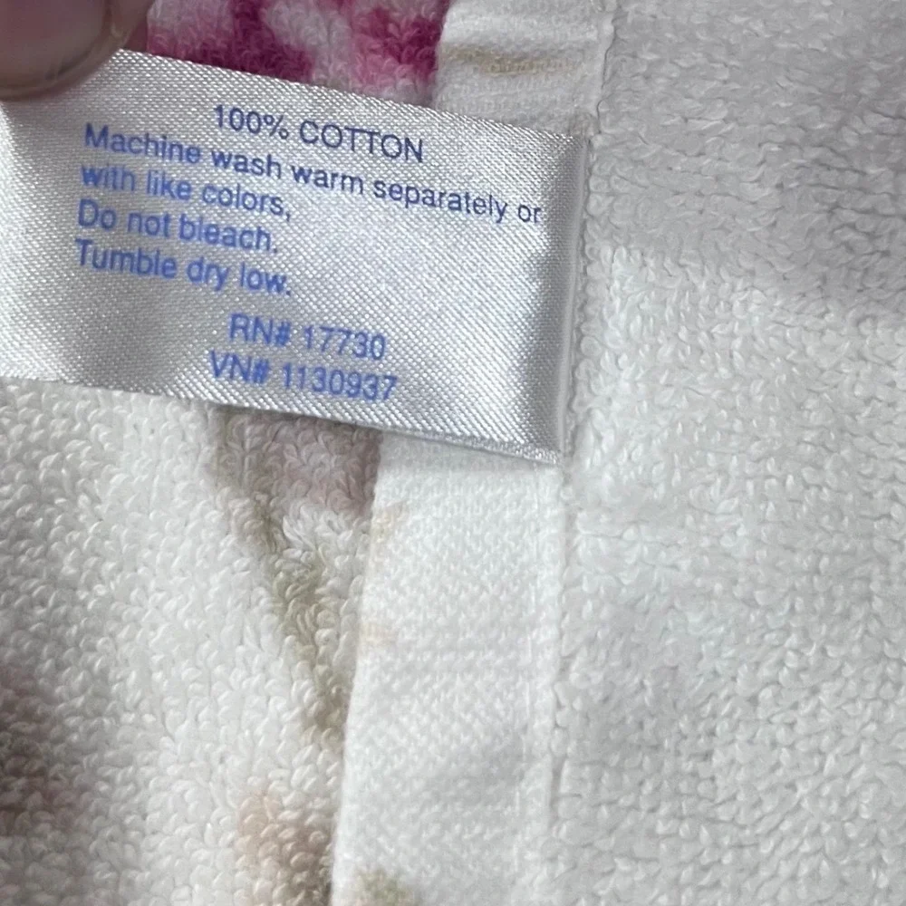 Simply Shabby Chic Pink Rose Floral Bath Towel 100% Cotton Vtg Cottagecore 50x27
